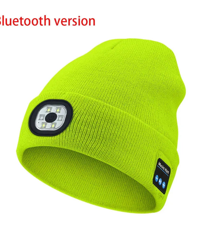 Wintermütze mit Bluetooth-Musikladefunktion und LED-beleuchteter Stirnlampe. 